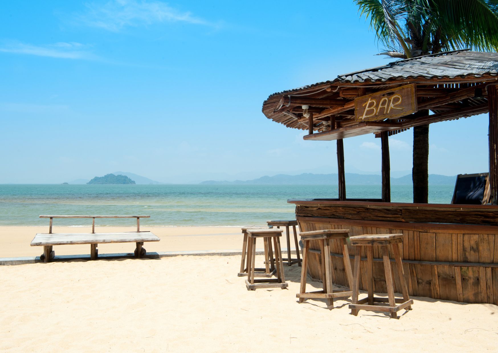 9 Best Beach Bars in Aruba