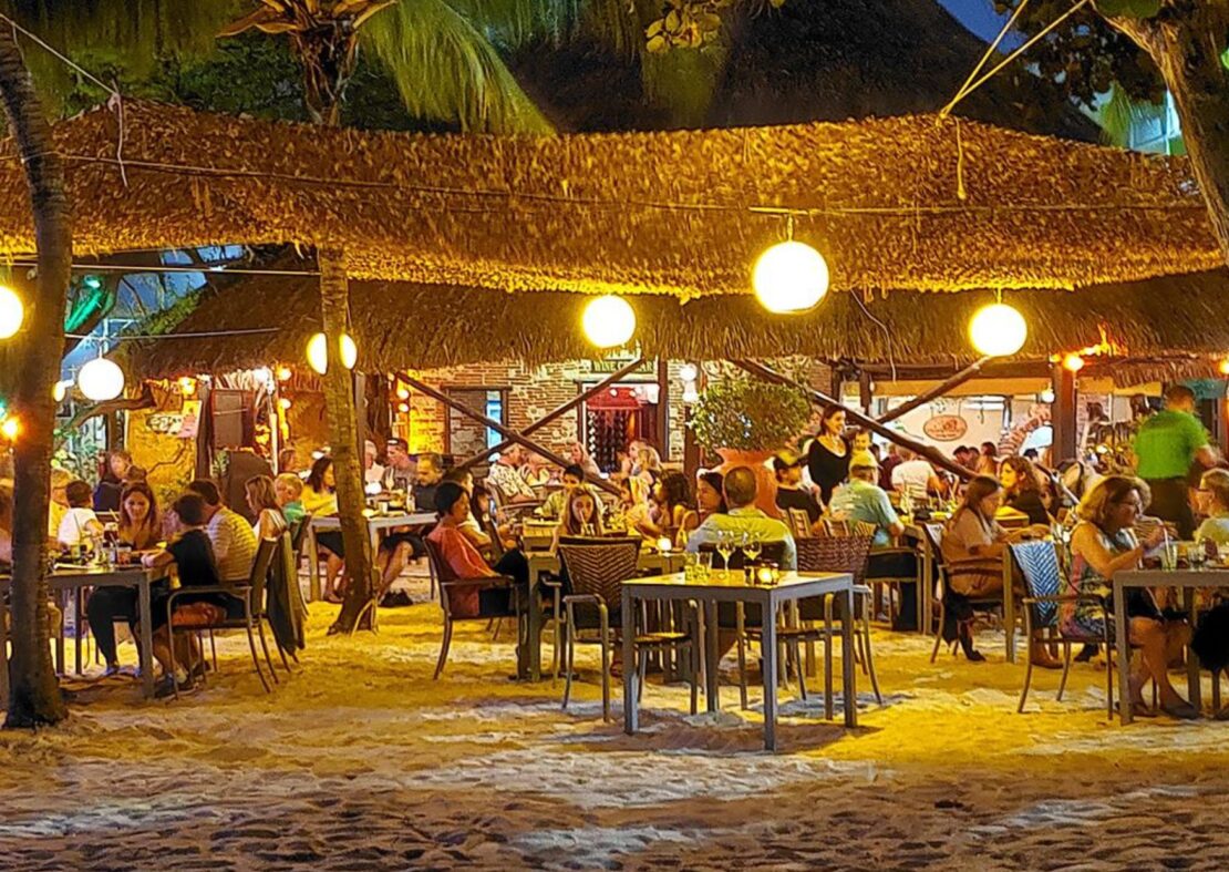9 Best Beach Bars In Aruba