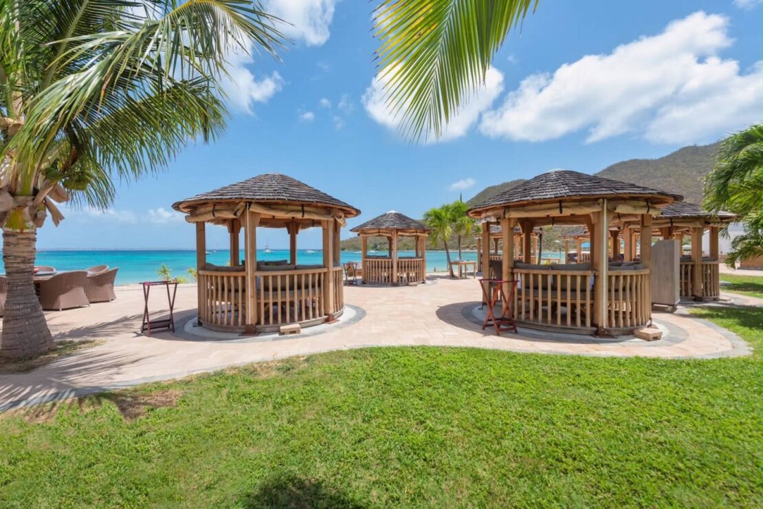 Anse Marcel Beach Bar – Anse Marcel