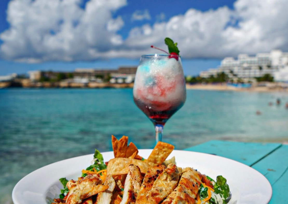 Sunset Beach Bar – Maho Beach